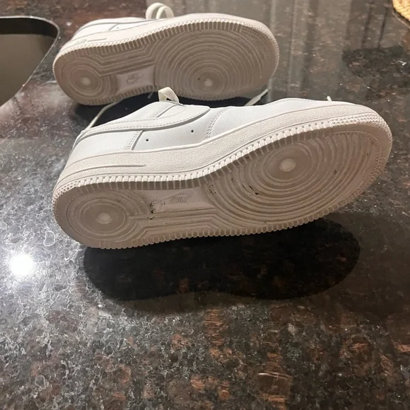 Nike AirForce One Sneakers Women Size 7 - Picture 5 of 7
